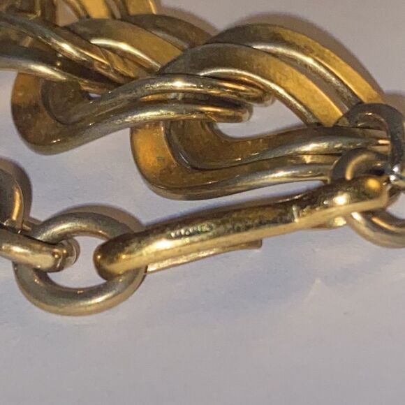 Vintage Monet Interlocking Links Earring & Necklace Matching Set - Picture 5 of 11
